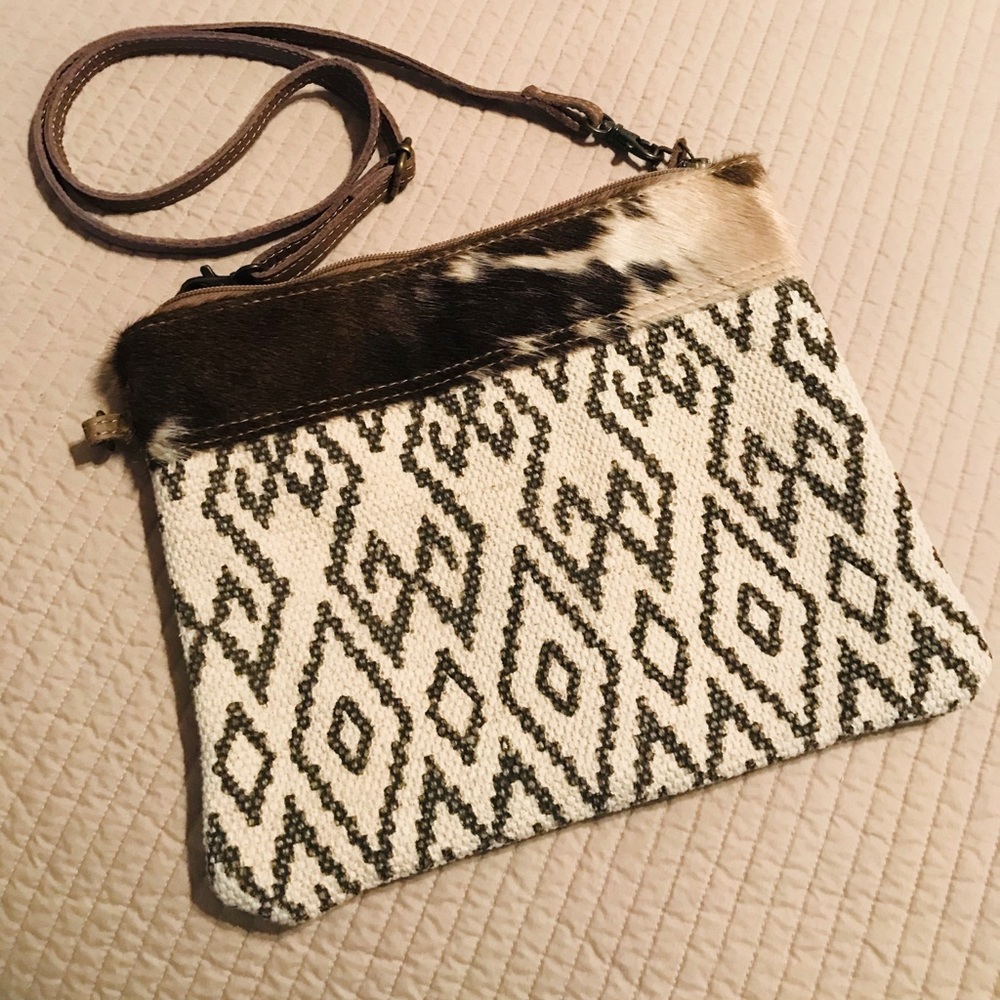 Myra crossbody with cowhide